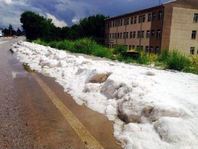 Kırşehir’De Sağanak Yağış Ve Dolu Etkili Oldu