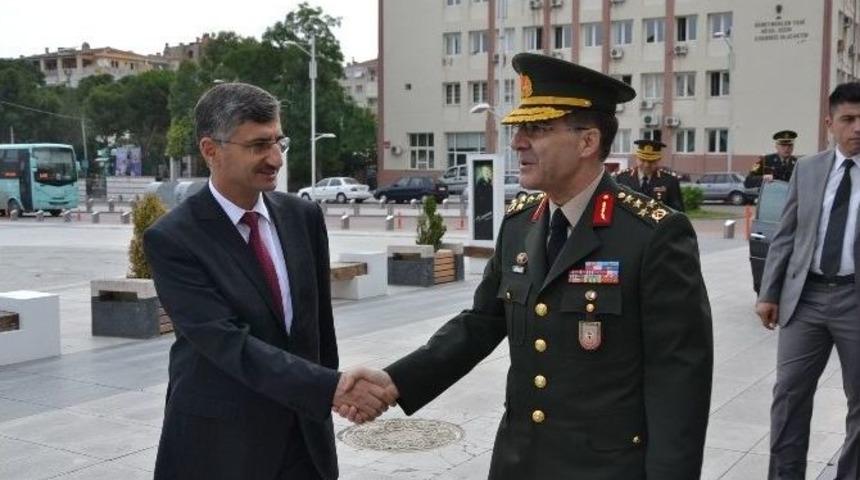 Orgeneral Kamil Başoğlu&rsquo;ndan Vali Erdoğan Bektaş&rsquo;a Ziyaret