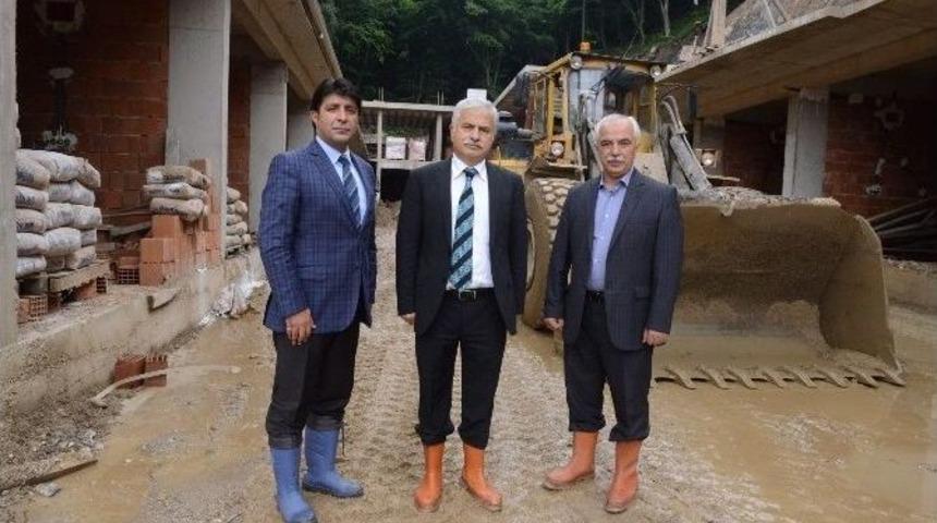 Oylat&rsquo;taki Selin Yaraları Sarılıyor