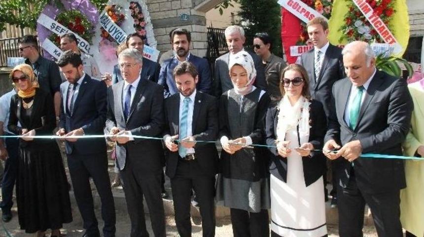 S&uuml;meyye Erdoğan, T&uuml;gva Elazığ Şubesini A&ccedil;tı