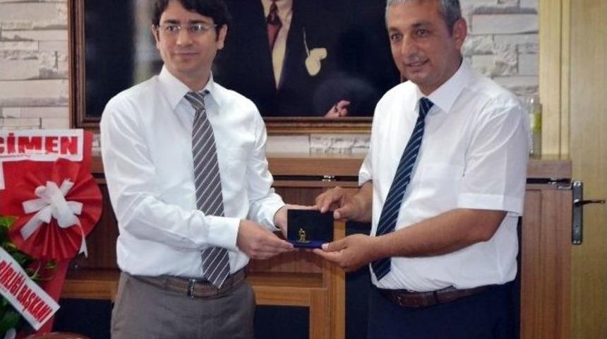 Belediye Başkanı G&ouml;revi Kaymakamdan Devraldı