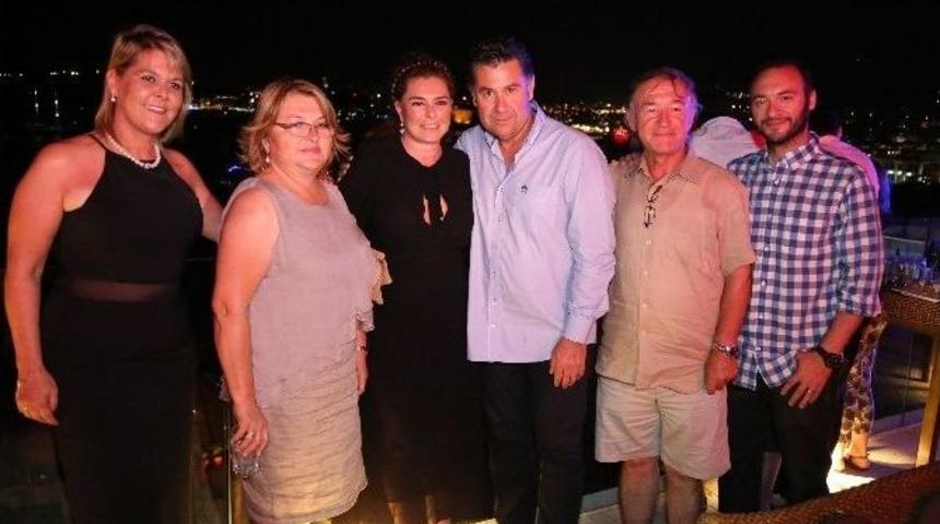 Başkan Kocadon, Turizmcilerle Bir Araya Geldi