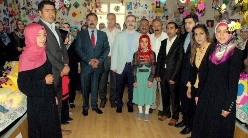 Tuşba Hem Kursiyerleri Yılsonu Sergisi D&uuml;zenledi.