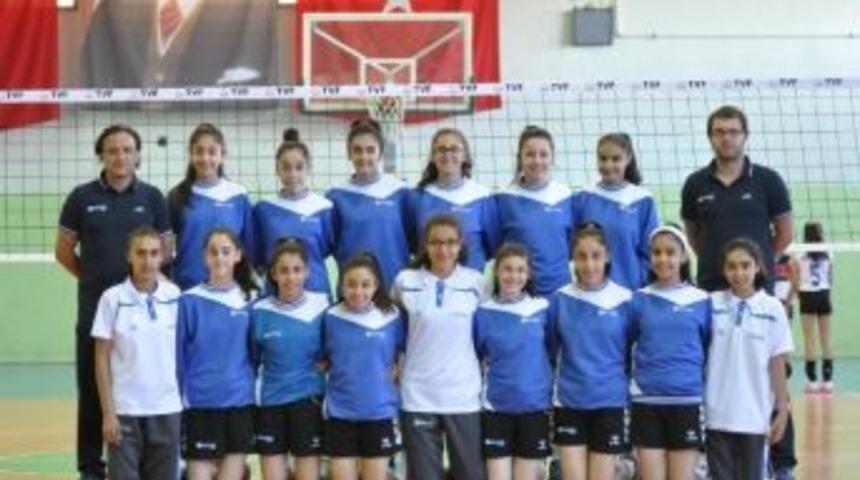 Merinos K&uuml;&ccedil;&uuml;k Kızlar Voleybol Takımı T&uuml;rkiye Finallerine Katılıyor
