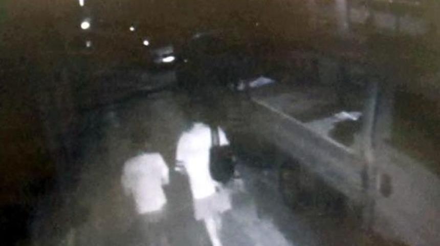 Hırsızlık I&ccedil;in Girdikleri Evin Sahibini &Ouml;ld&uuml;rd&uuml;ler (2)