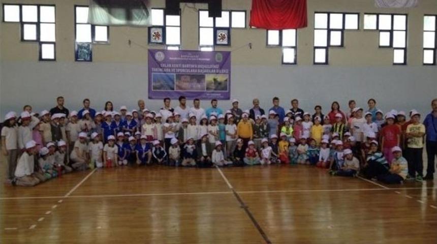 &Ouml;ğrenciler Şenlikte Buluştu