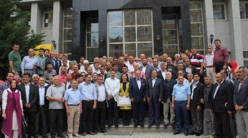 Ak Parti Milletvekilleri Mazbatalarını Aldı