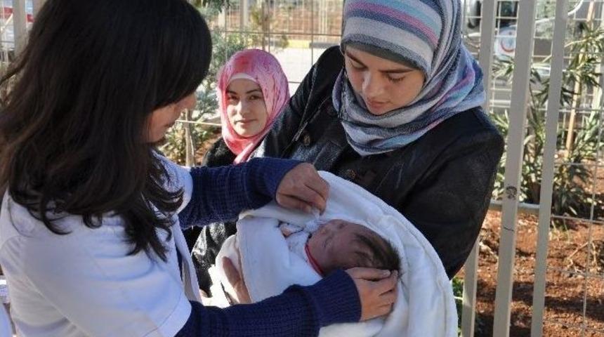 24 Bin 138 &Ccedil;ocuğa Aşı Yapıldı