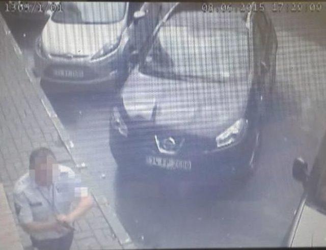 G&uuml;venlik G&ouml;revlisi Banka Soygununu Engelledi 1