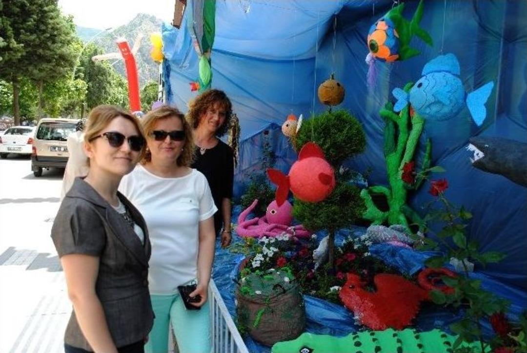 Atık Malzemelerden Su Altı D&uuml;nyası Yaptılar