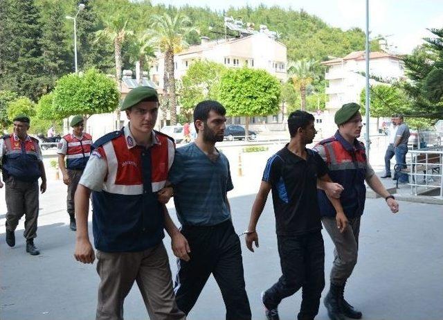 Manavgat’ta Cinayet Zanlıları Adliyeye Çıkartıldı