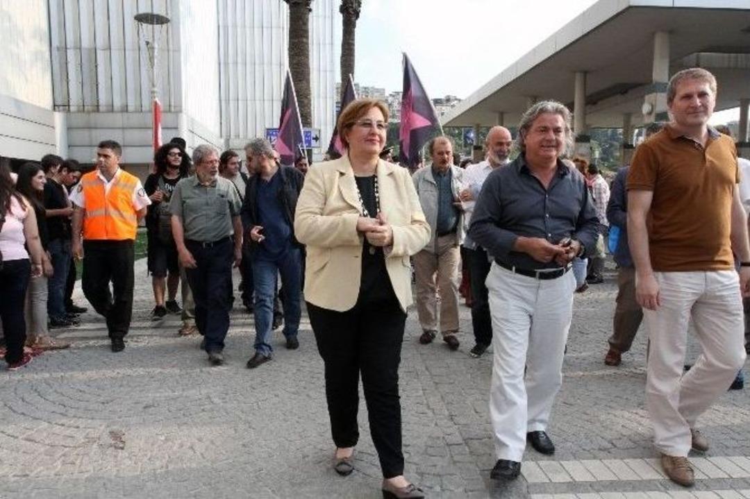 Konak Sokaklarında Tiyatro R&uuml;zgarı Esecek