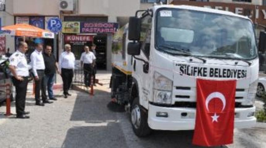 Silifke Belediyesi Temizlik İşleri Filosuna Yeni Ara&ccedil;