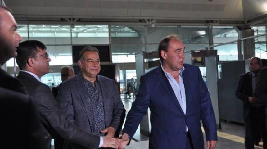 Yıldırım Demir&ouml;ren Kazakistan Milli Ma&ccedil;ı I&ccedil;in Almatı'ya Gitti