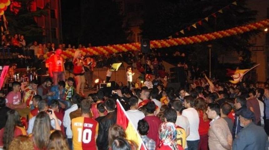 Malkara&rsquo;da 4 Yıldızlı Şampiyonluk Coşkusu