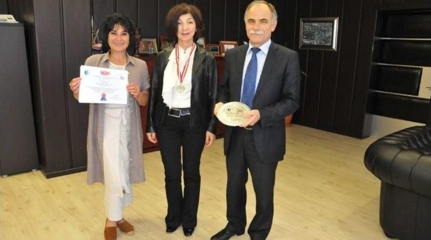 Om&uuml;, T&uuml;rkiye Korolar Şenliği&rsquo;nden Altın Madalyayla D&ouml;nd&uuml;