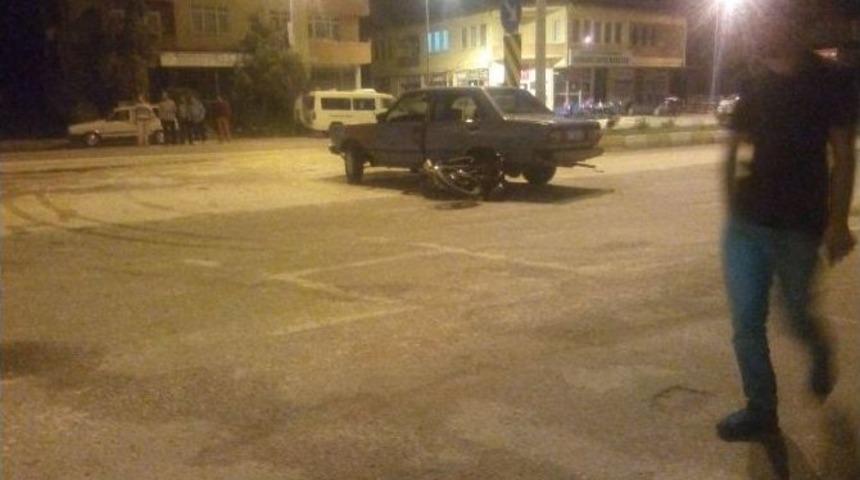 Osmaneli&rsquo;de Otomobil İle Motosiklet &Ccedil;arpıştı, 2 Yaralı