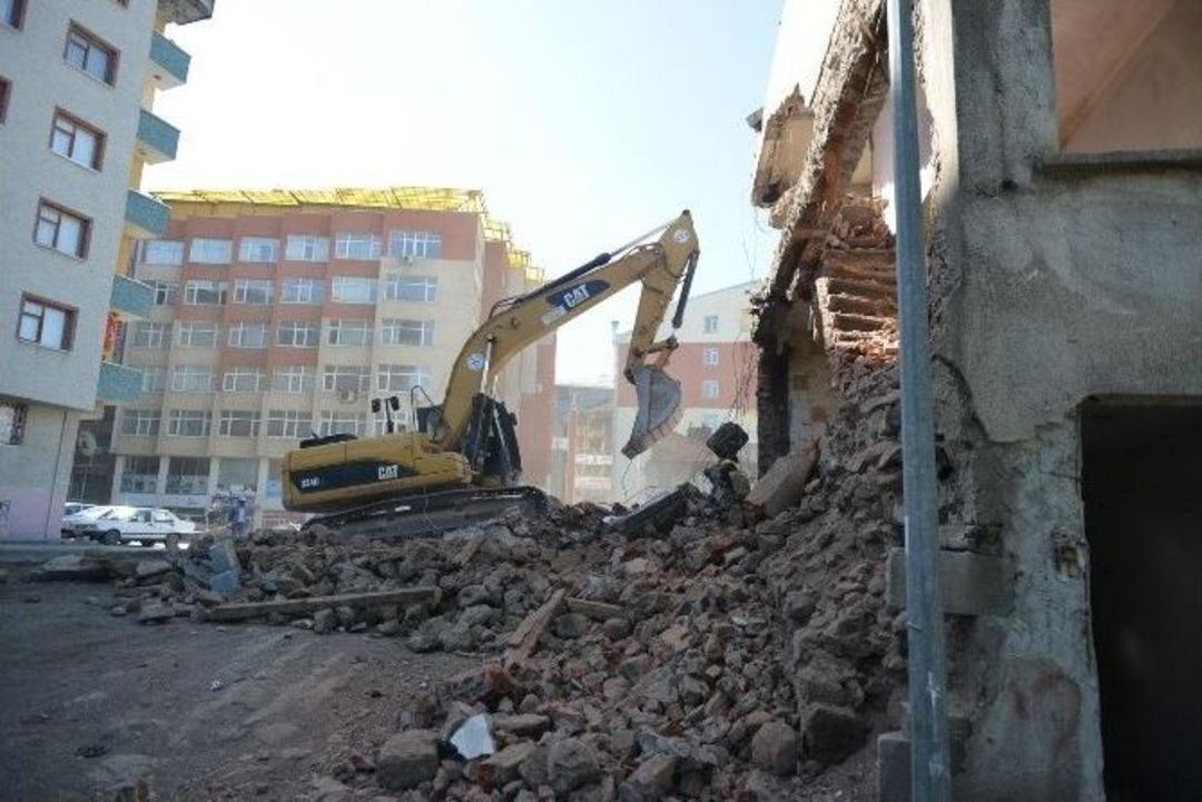 Tarih İ&ccedil;inde Bir Meydan A&ccedil;ılıyor, Erzurum&rsquo;un M&uuml;h&uuml;rleri Ortaya &Ccedil;ıkarılıyor