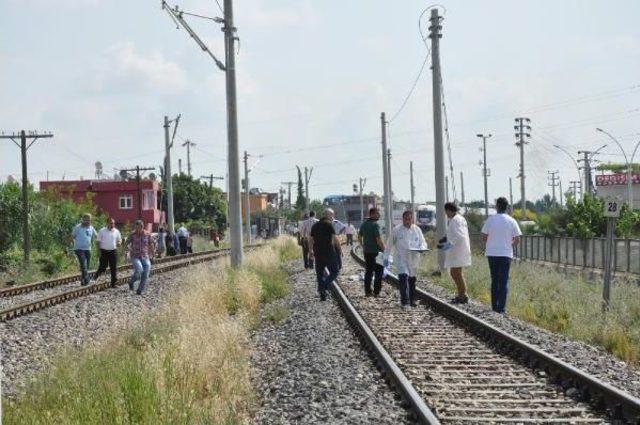 Tarsus'ta Trenin Çarptığı Kadın Öldü