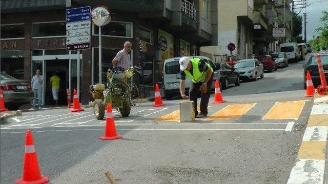Akçakoca’da Trafik İşaretleme Çalışmaları Yapılıyor 1