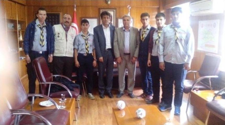 Gediz Uluoymak 1 Eyl&uuml;l Spor Kul&uuml;b&uuml; Kaymakam Avni Kula&rsquo;yı Ziyaret Etti