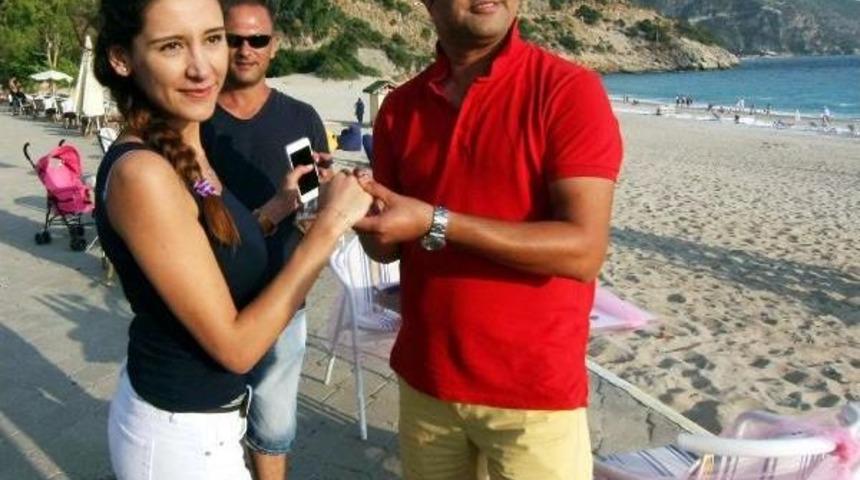 G&ouml;ky&uuml;z&uuml;nde Evlenme Teklifi