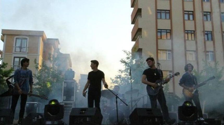 Kartallı &Ouml;ğrenciler Pinhani İle M&uuml;ziğe Doydu