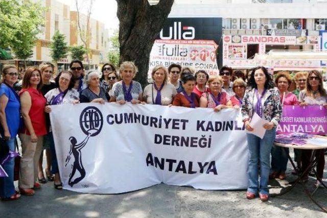 Yeni Hükümetten Ilk Talep Kadınlardan