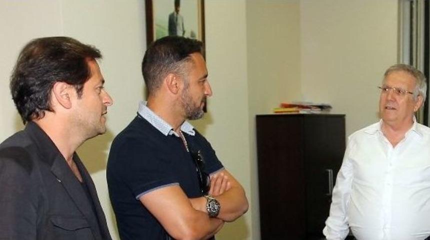 Ve Fenerbah&ccedil;e Pereıra&rsquo;yı A&ccedil;ıkladı