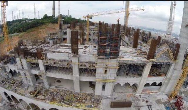 &Ccedil;amlıca Camiine 90 Metreye Ilk Bayrak &Ccedil;ekildi 2