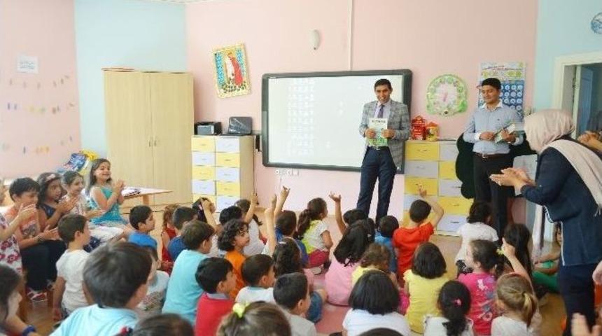 Maski, &Ccedil;ocuklara Su Bilincini Aşılıyor