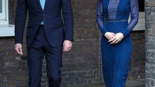 Kate Middleton'ın etek boyu tartışma yarattı 