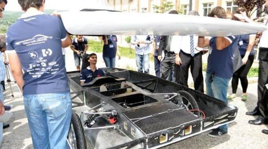 Dokuz Eyl&uuml;l &Uuml;niversitesi'nden G&uuml;neş Enerjili Ara&ccedil;