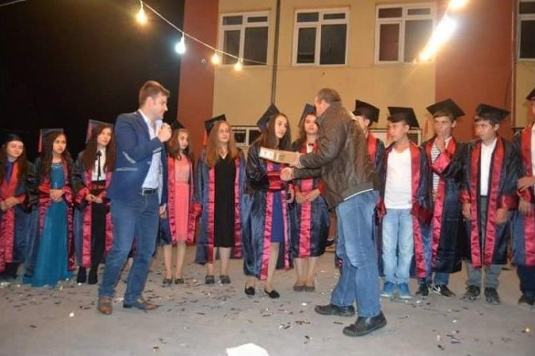 Hasanlar Ortaokulunda Yılsonu Gecesi