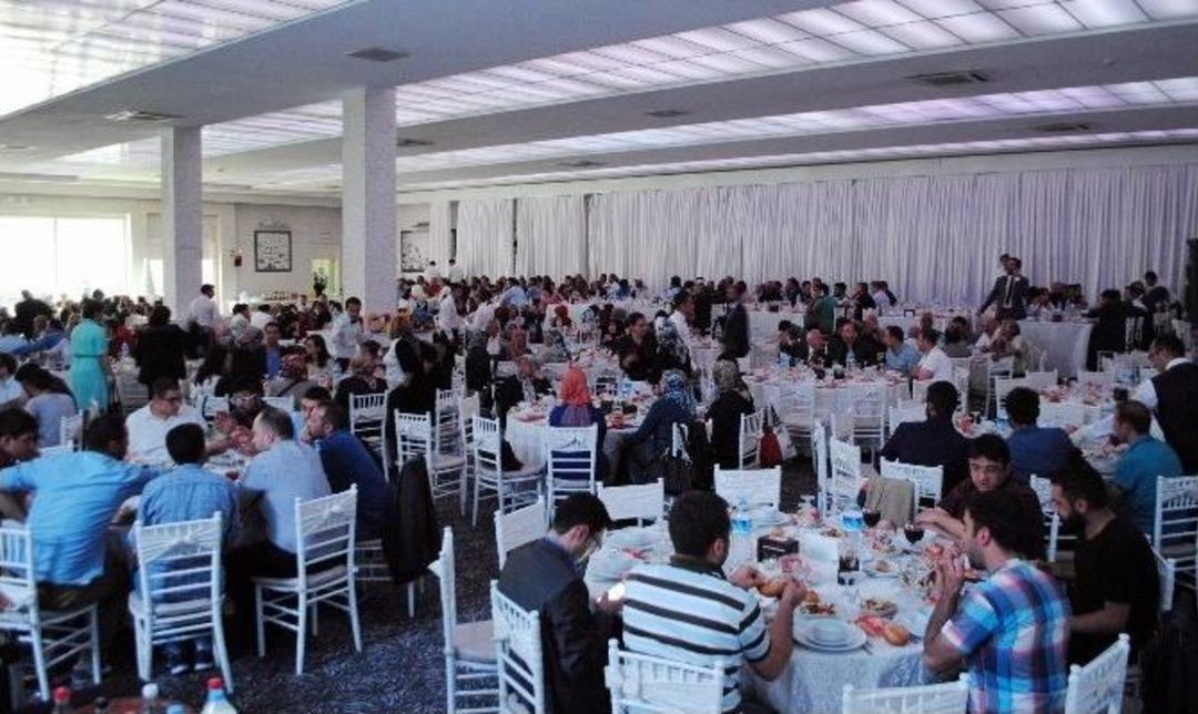 Ak Parti İl Teşkilatı Yemekte Buluştu