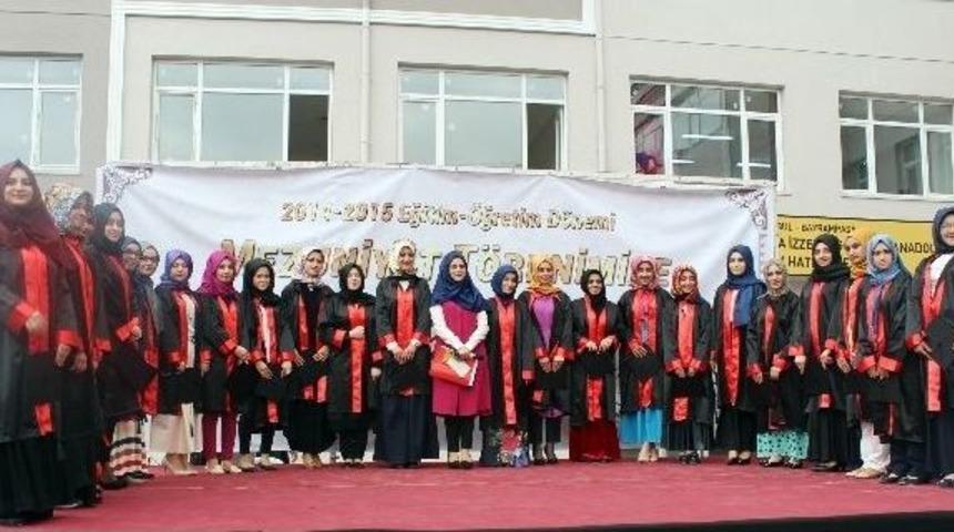 Aliya İzzetbegovi&ccedil; Kız Anadolu İmam Hatip Lisesi İlk Mezunlarını Verdi