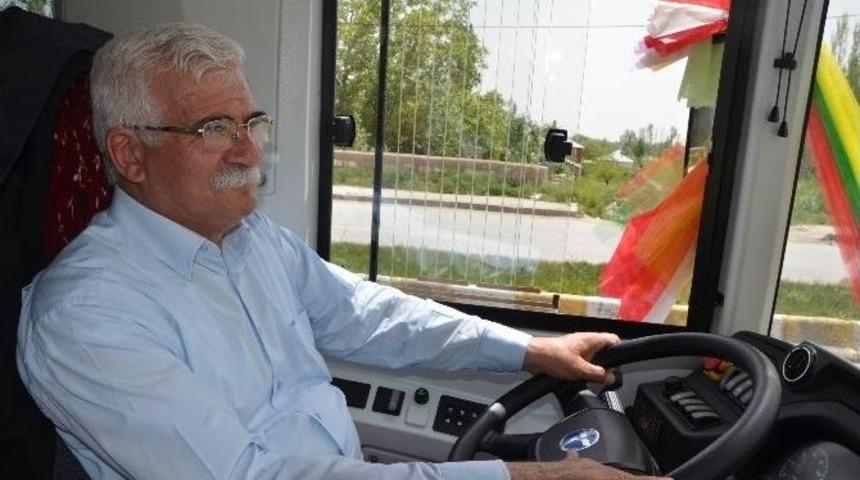 Erciş Belediyesi Yarın Yapılacak Lys&rsquo;ye Katılacak Olan &Ouml;ğrencilerin Sınav Merkezlerine &Uuml;cretsiz Taşıyacak