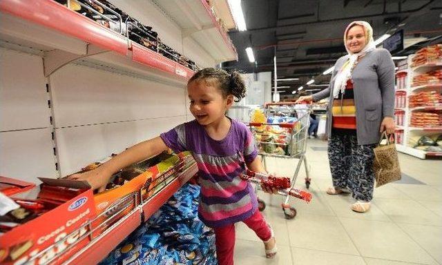 Beyoğlu Belediyesi Ramazanda Yoksullara Kucak A&ccedil;ıyor 2