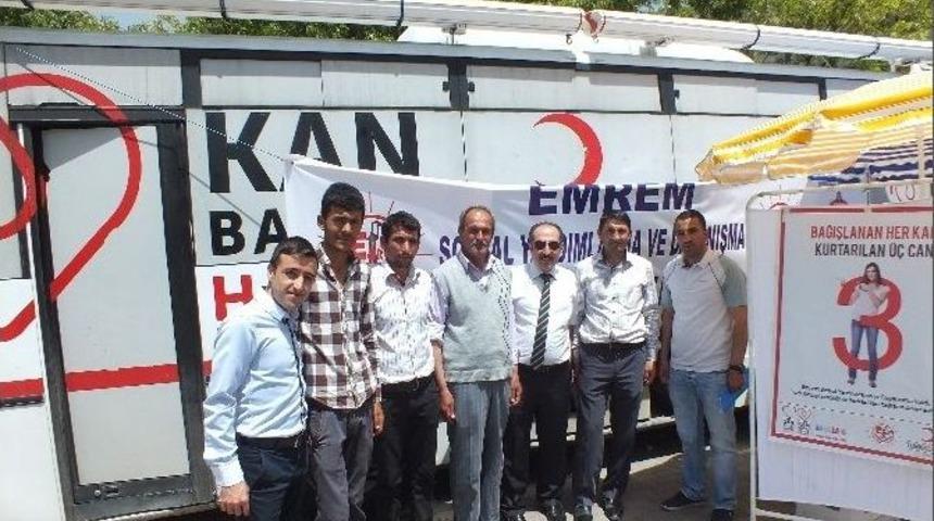 Emrem Vakfı Malazgirt&rsquo;e Kan Bağışı Kampanyası D&uuml;zenledi