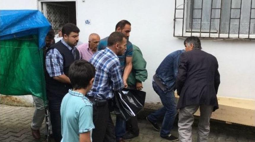 Mahkemeden Gelen Celbi G&ouml;r&uuml;nce Kendini Astı