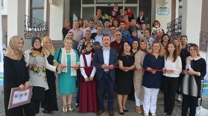 İzmek&rsquo;te Belge Heyecanı