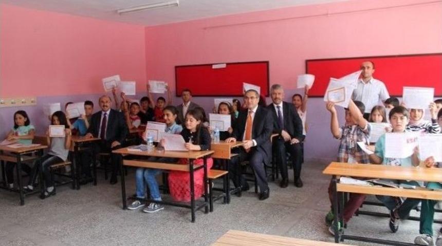 Sungurlu&rsquo;da 10 Bin 146 &Ouml;ğrenci Karne Aldı