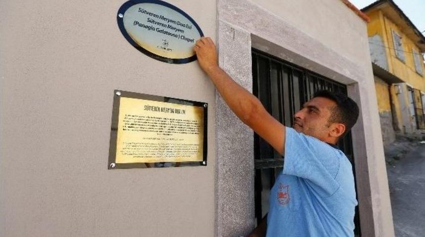 Konak&rsquo;ta Tarihi Binalara Tanıtıcı Plaka