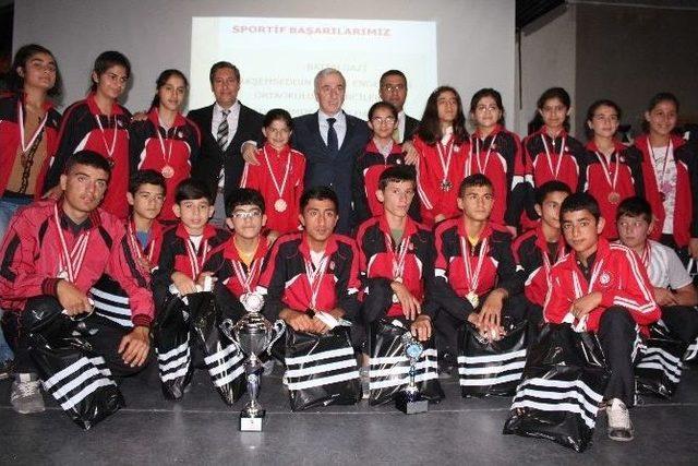 Milli Eğitim Müdürlüğü’nden Yıl Sonu Ödül Töreni 1