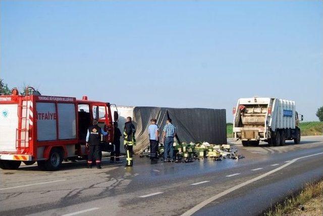 (özel Haber) Tekirdağ’da İçki Yüklü Tır Yola Çıkan Domuz Nedeniyle Devrildi