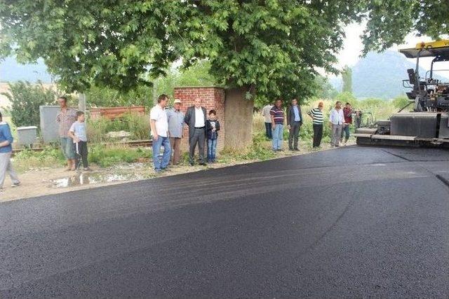 K&ouml;ydes Proje &Ccedil;er&ccedil;evesinde Osmaneli Sel&ccedil;ik K&ouml;y Yoluna Sıcak Asfalt Yapılıyor 3