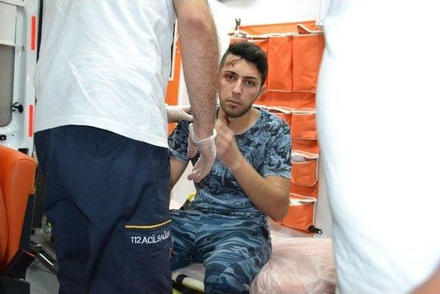 Nazilli&rsquo;de Aşırı S&uuml;rat Kazayı Da Beraberinde Getirdi 1