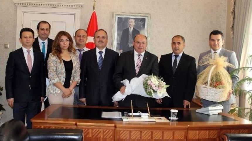 Vali &Ccedil;i&ccedil;ek: &ldquo;vahşi Sulama Toprağı Katlediyor&rdquo;