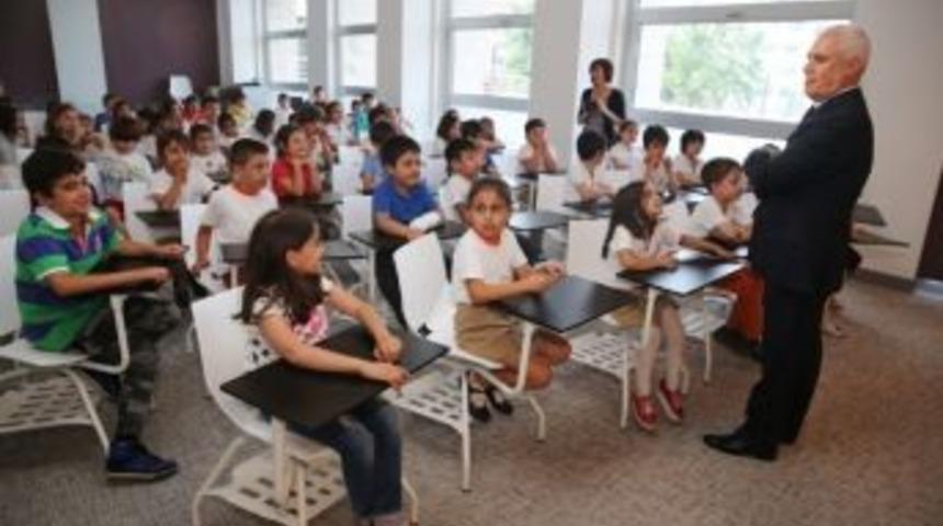 Bozbey&rsquo;den Miniklere Ev &Ouml;devi