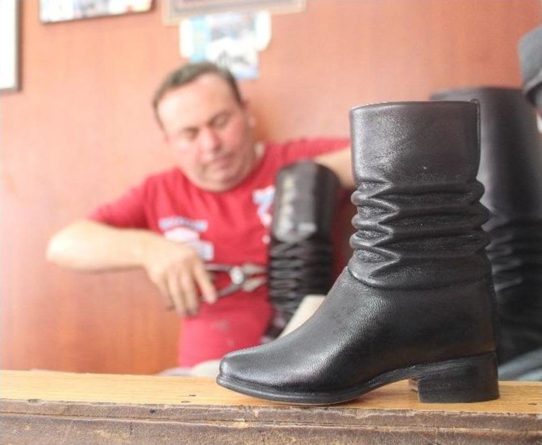 Kardeniz&rsquo;in Tek K&ouml;r&uuml;kl&uuml; &Ccedil;izme Ustası